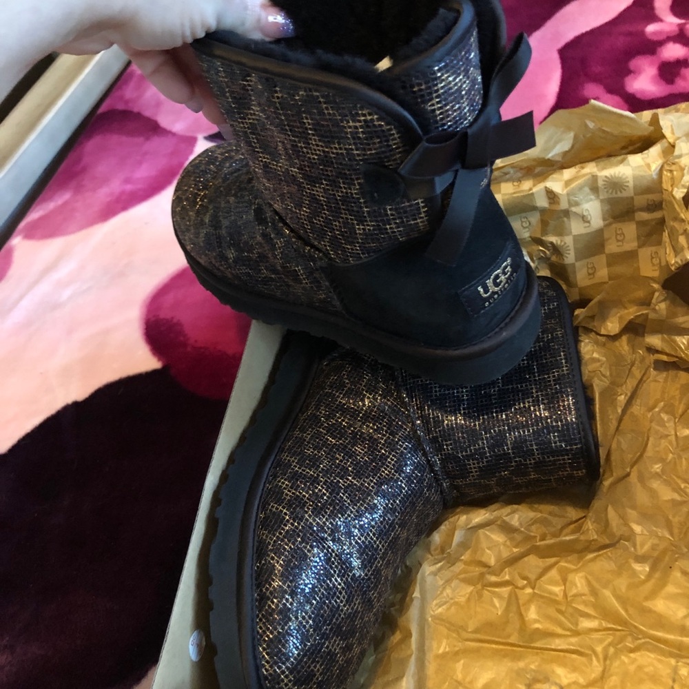 **UGG Boots** - Picture 7 of 8